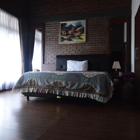 Villa Buleud 가룻 외부 사진