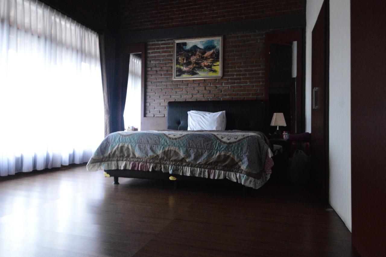 Villa Buleud 가룻 외부 사진